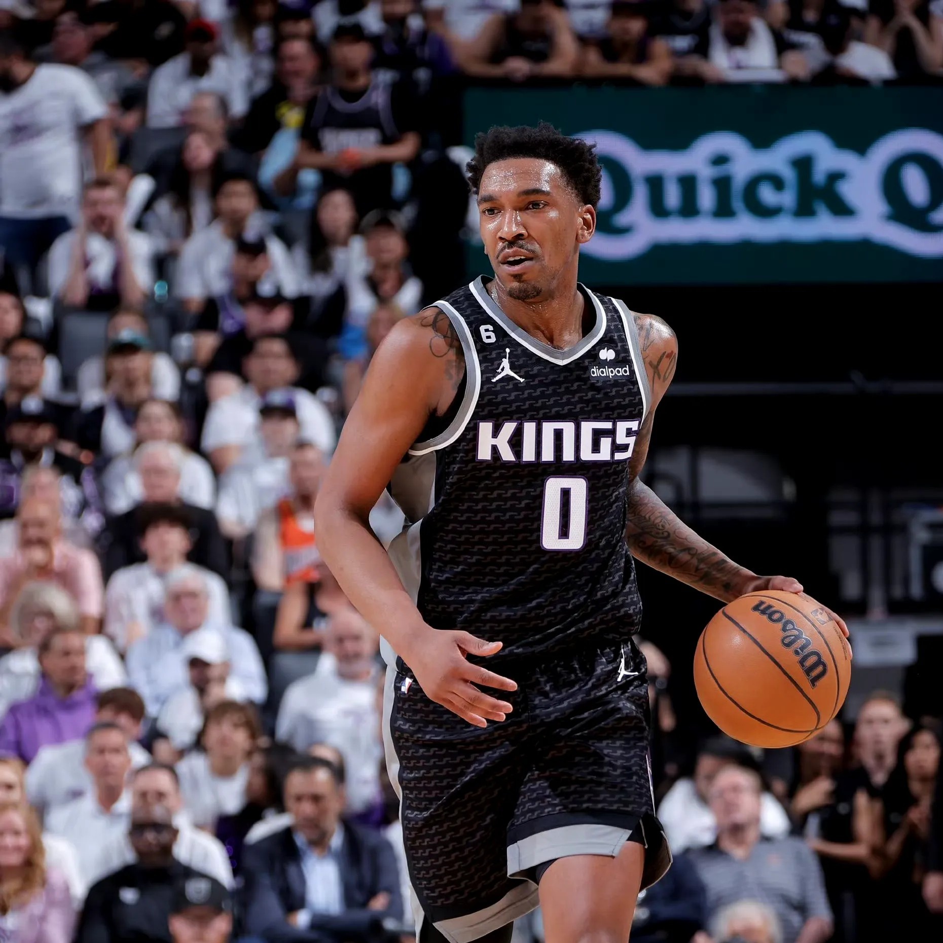 华体会棋牌 -窗口期洛杉矶快船备战CBA常规赛，手感冰凉细节曝光，气氛紧张，资深球员宣示担当 